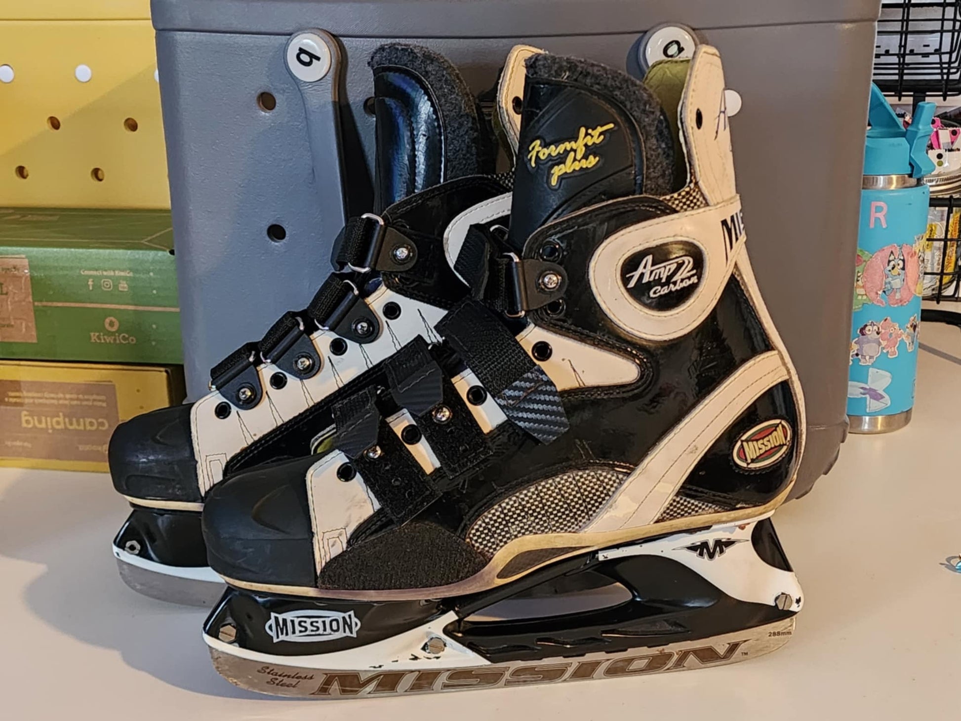 Side view of Halo Hockey Laces 2.0 skate strap system installed on Mission Amp 2 Carbon player skates